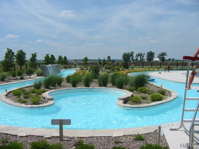 1001 Kilderkin Way, St Charles, MO 63301