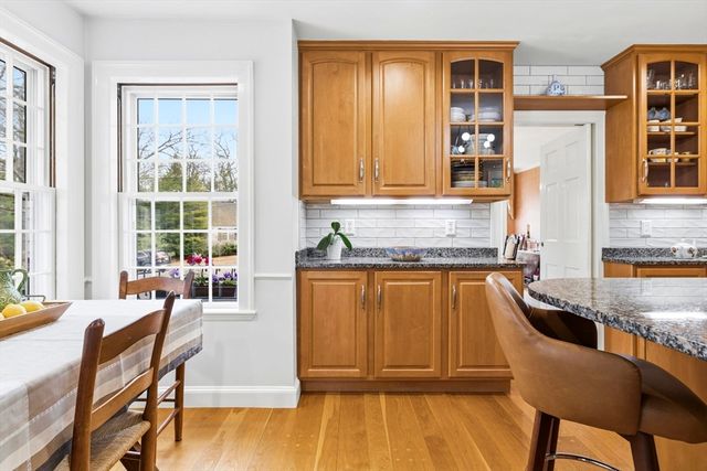 45 Cheever Cir, Andover, MA 01810