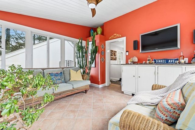 45 Cheever Cir, Andover, MA 01810