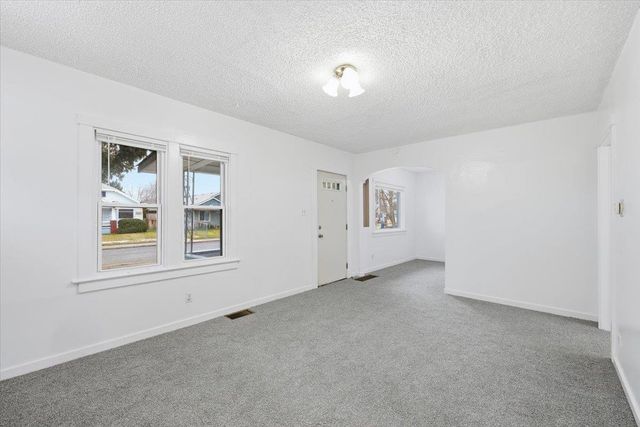 5023 N Lee St, Spokane, WA 99207