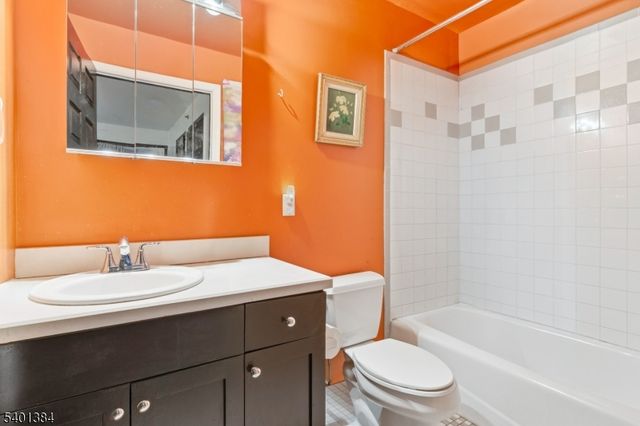 17 Church St 6, South Orange Village Twp., NJ 07079