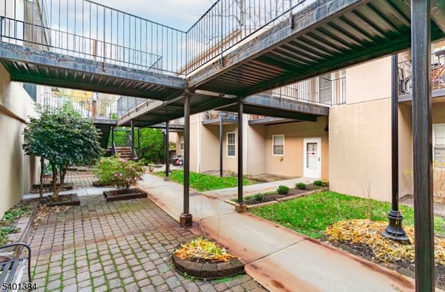 17 Church St 6, South Orange Village Twp., NJ 07079