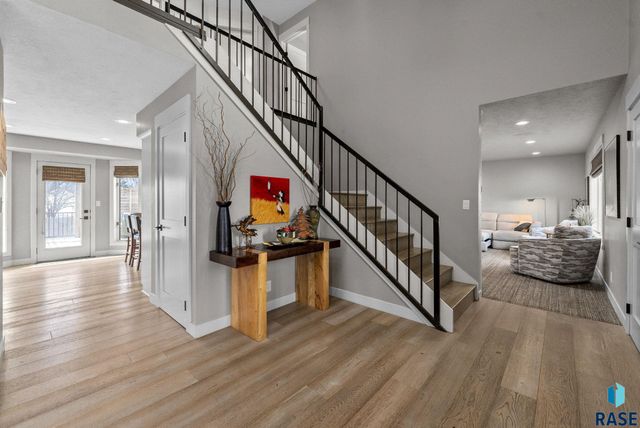 4505 S Southridge Dr Drive, Sioux Falls, SD 57105