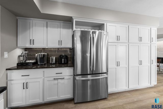 4505 S Southridge Dr Drive, Sioux Falls, SD 57105