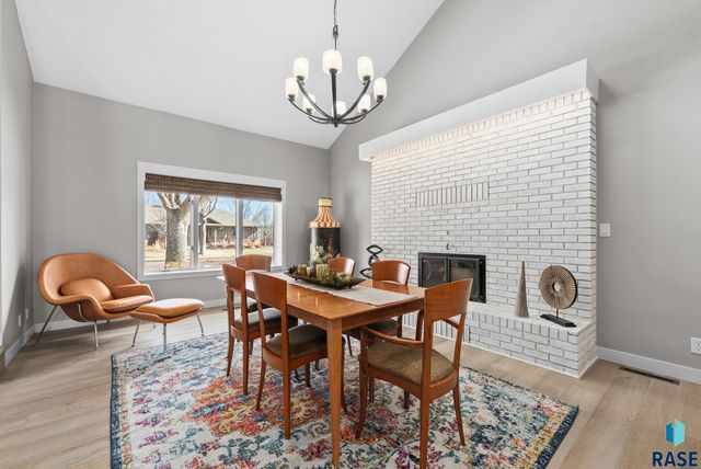 4505 S Southridge Dr Drive, Sioux Falls, SD 57105