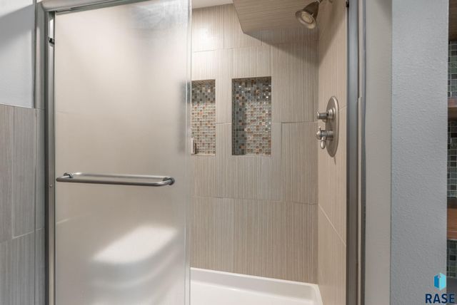 4505 S Southridge Dr Drive, Sioux Falls, SD 57105