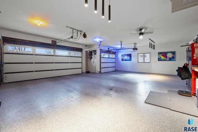 4505 S Southridge Dr Drive, Sioux Falls, SD 57105