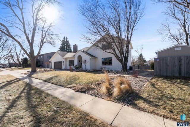 4505 S Southridge Dr Drive, Sioux Falls, SD 57105