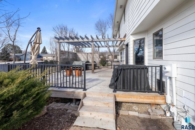 4505 S Southridge Dr Drive, Sioux Falls, SD 57105