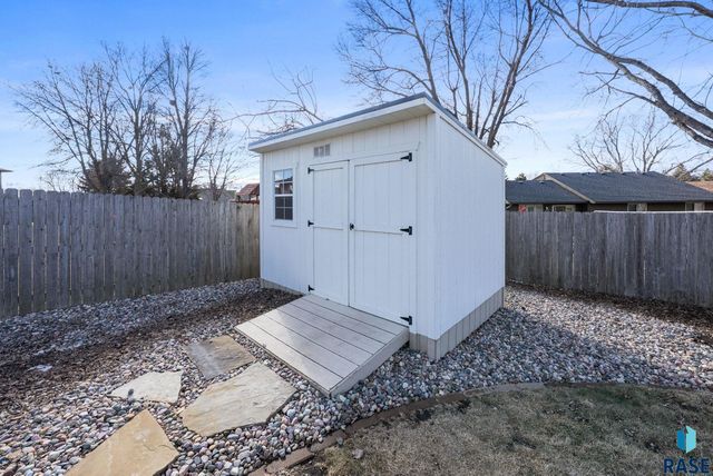 4505 S Southridge Dr Drive, Sioux Falls, SD 57105