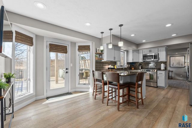 4505 S Southridge Dr Drive, Sioux Falls, SD 57105