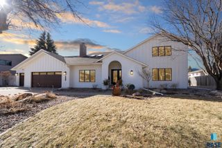 4505 S Southridge Dr Drive, Sioux Falls, SD 57105