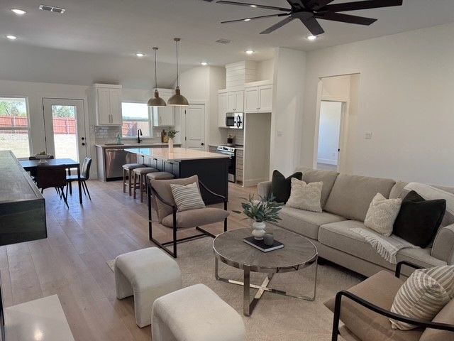 610 N Mill, Weatherford, TX 76086