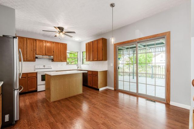 650 Cherry Hill Drive, Pickerington, OH 43147