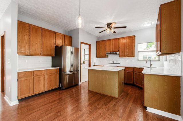 650 Cherry Hill Drive, Pickerington, OH 43147