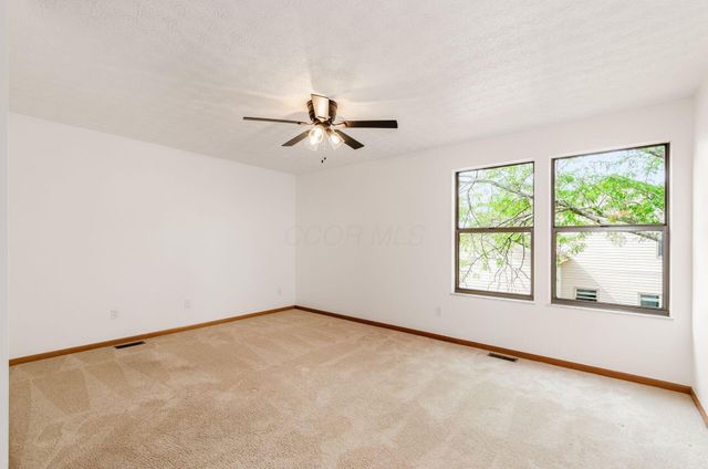 650 Cherry Hill Drive, Pickerington, OH 43147