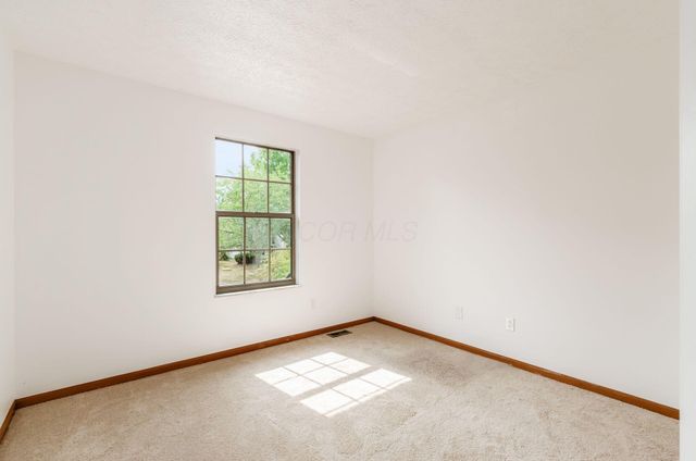 650 Cherry Hill Drive, Pickerington, OH 43147