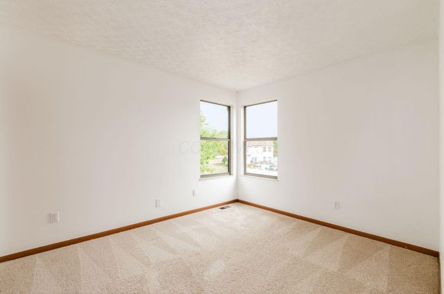 650 Cherry Hill Drive, Pickerington, OH 43147