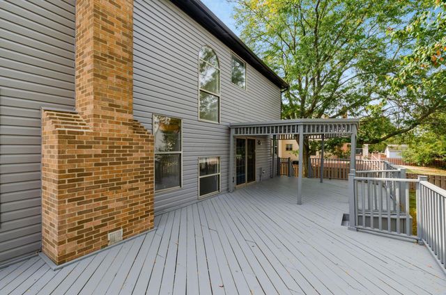 650 Cherry Hill Drive, Pickerington, OH 43147