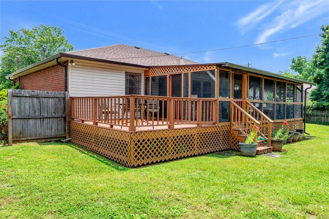 200 Franklin Heights Dr, Murfreesboro, TN 37128