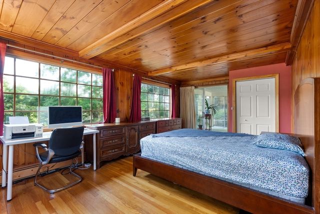 6 Chute Rd, Dedham, MA 02026