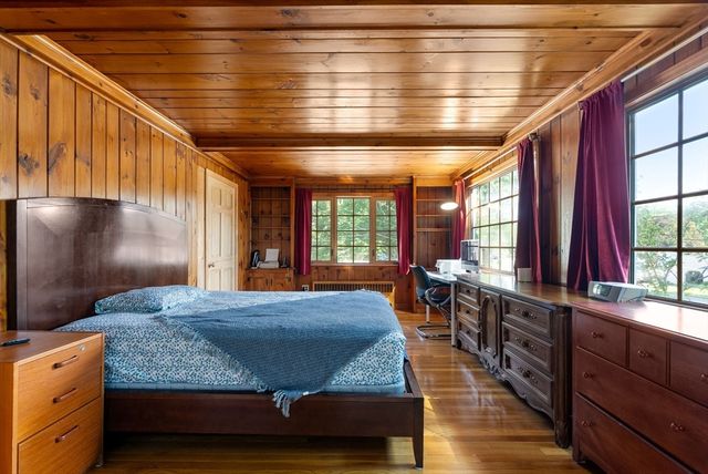 6 Chute Rd, Dedham, MA 02026