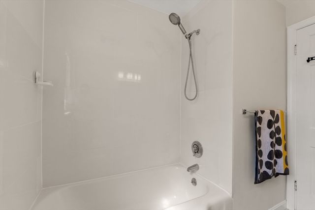 6 Chute Rd, Dedham, MA 02026