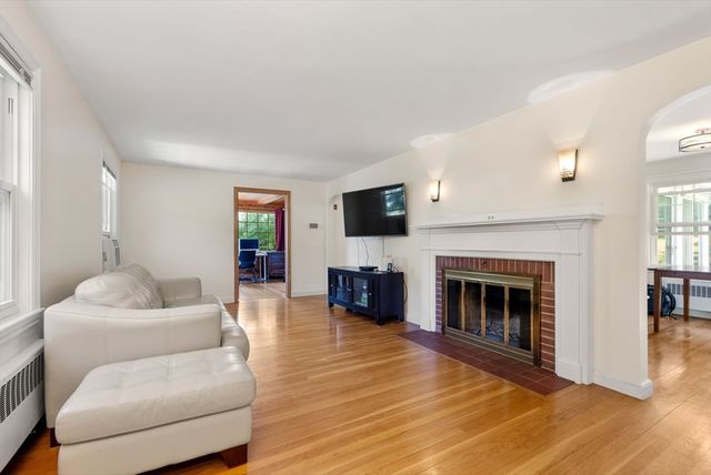 6 Chute Rd, Dedham, MA 02026
