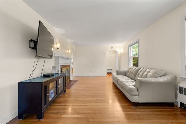 6 Chute Rd, Dedham, MA 02026