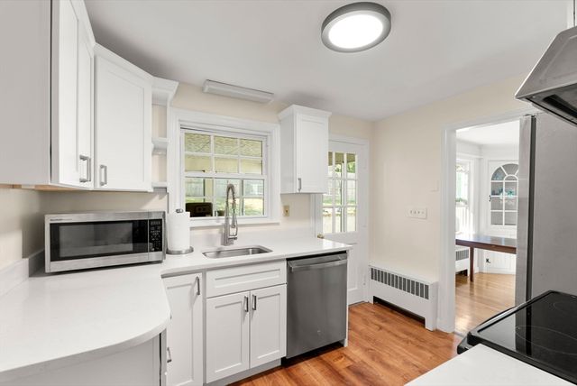 6 Chute Rd, Dedham, MA 02026