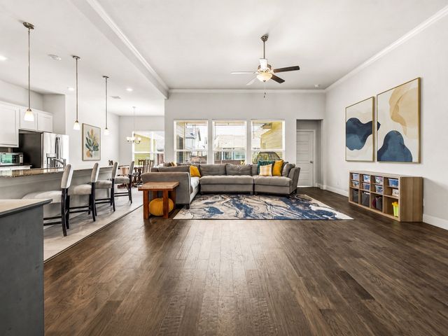 6912 Capella Park Avenue, Dallas, TX 75236