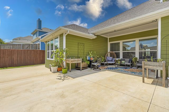 6912 Capella Park Avenue, Dallas, TX 75236