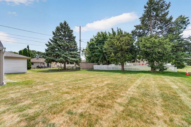 1505 Mackinac AVENUE, South Milwaukee, WI 53172