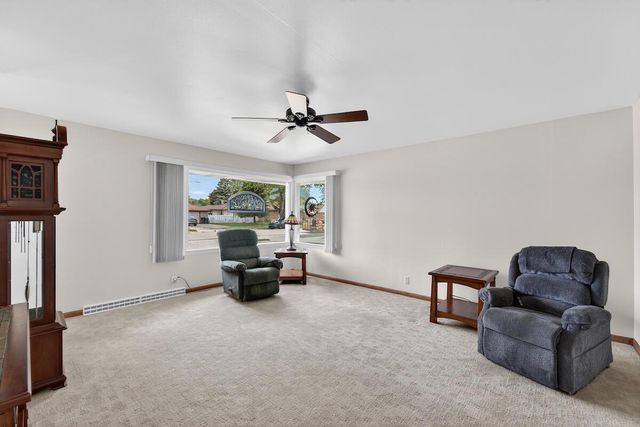 1505 Mackinac AVENUE, South Milwaukee, WI 53172