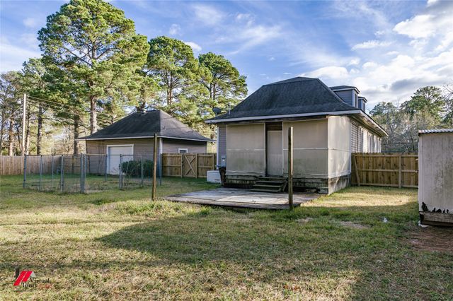 2040 Mccutcheon Avenue, Shreveport, LA 71108