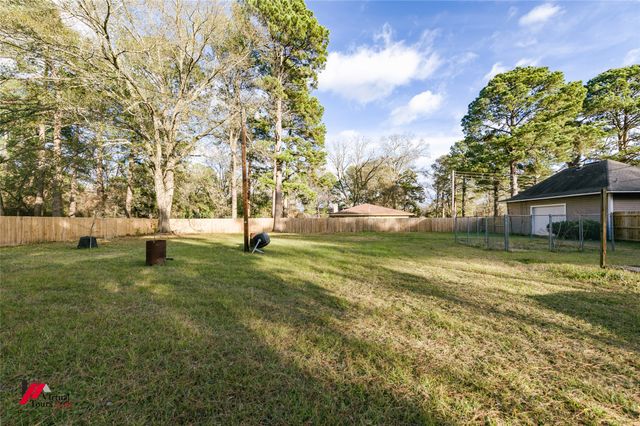 2040 Mccutcheon Avenue, Shreveport, LA 71108