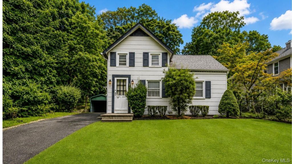 10 Overton Pass, Saint James, NY 11780 — exterior