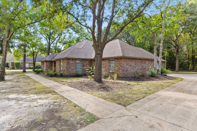 2724 Robert Hiram Drive, Gautier, MS 39553