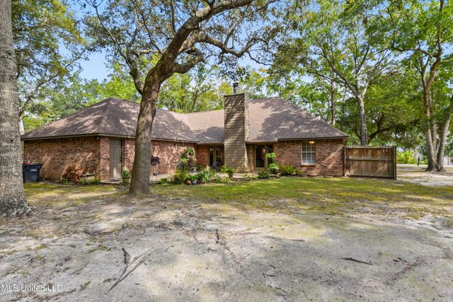 2724 Robert Hiram Drive, Gautier, MS 39553