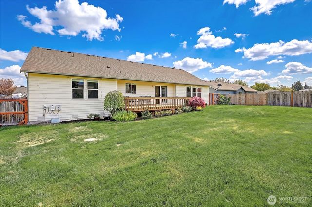 1148 Central Drive, Camano Island, WA 98282
