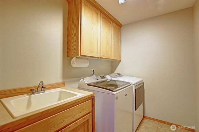 1148 Central Drive, Camano Island, WA 98282