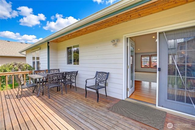 1148 Central Drive, Camano Island, WA 98282
