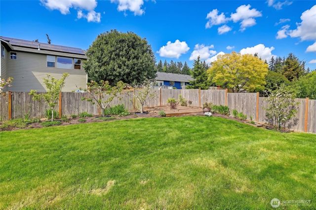 1148 Central Drive, Camano Island, WA 98282