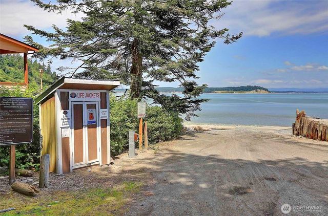 1148 Central Drive, Camano Island, WA 98282