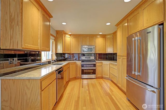 1148 Central Drive, Camano Island, WA 98282