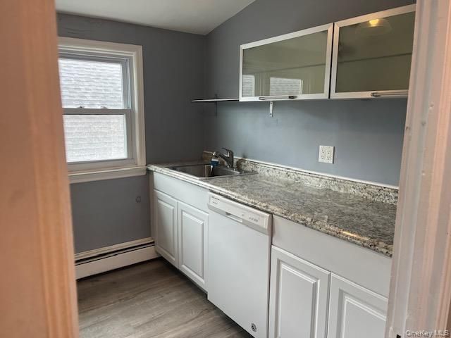 17 Louisiana Street Upper, Long Beach, NY 11561