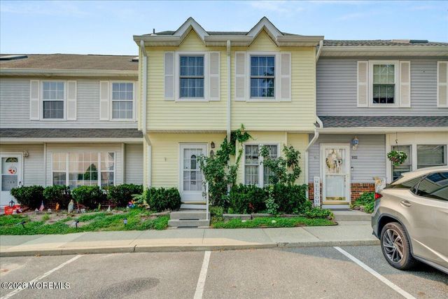 101 Joan Court, Jackson, NJ 08527