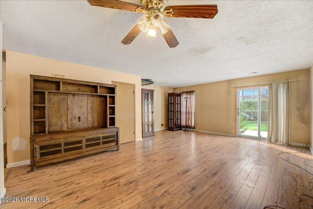 101 Joan Court, Jackson, NJ 08527