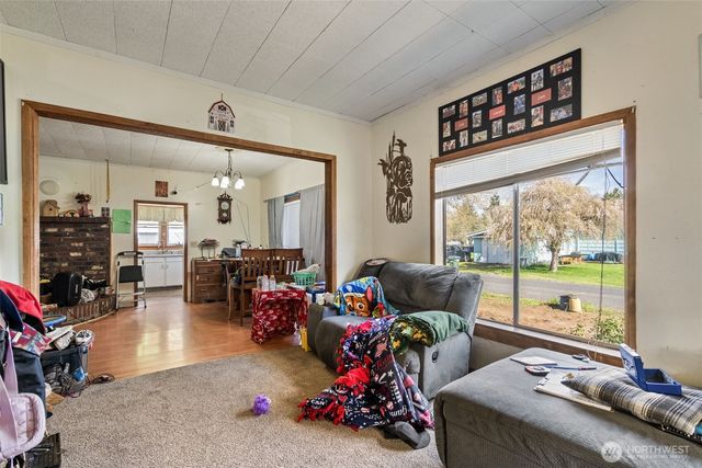 601 S 2nd Street, Toledo, WA 98591