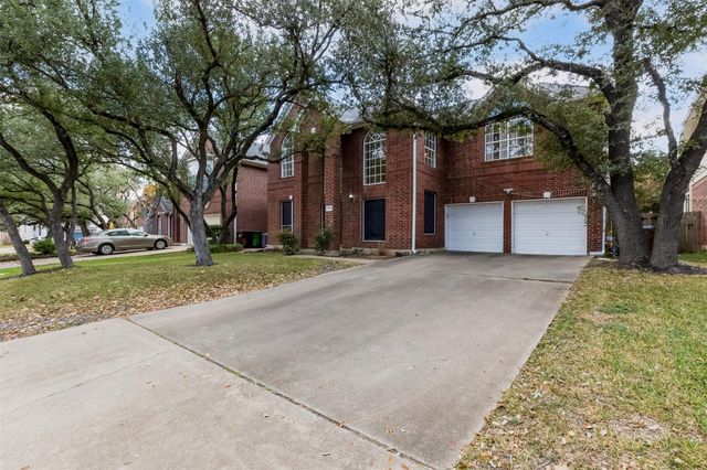 1901 Springwater DR, Round Rock, TX 78681